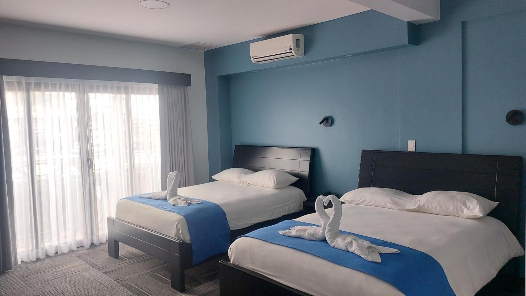 Hotel Luckys San Isidro De El General Esterno foto