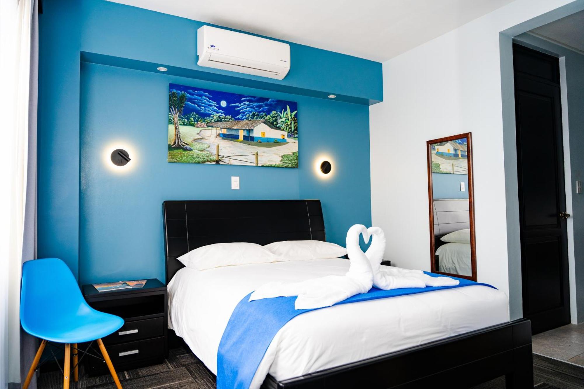 Hotel Luckys San Isidro De El General Esterno foto