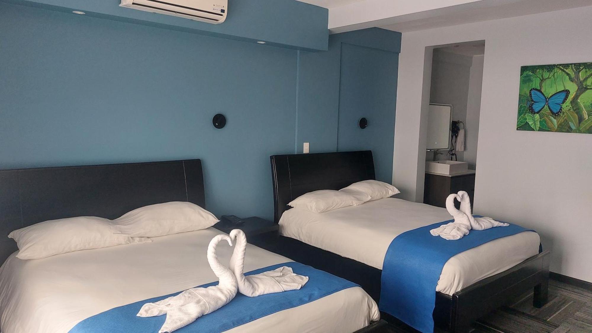 Hotel Luckys San Isidro De El General Esterno foto